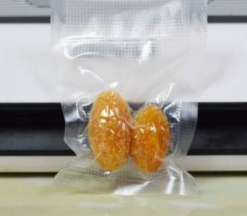 紋路真空袋和光面真空袋有什么區(qū)別？哪個(gè)貴？